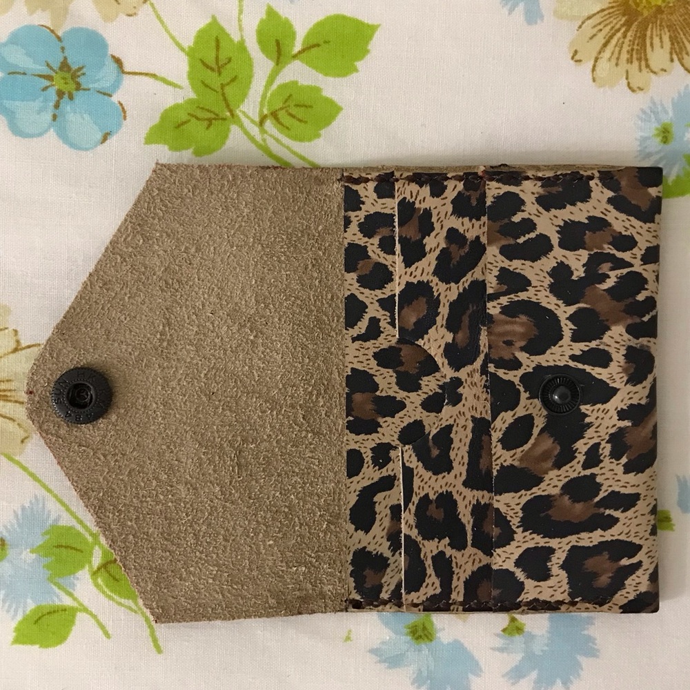 Hand Crafted 🐆 Leopard Print Wallet - Picture 4 of 4